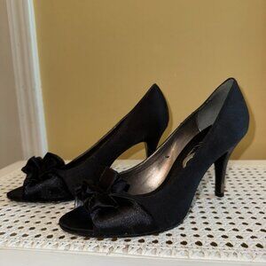 Nina Peep Toe Pump with Bow Detailing
